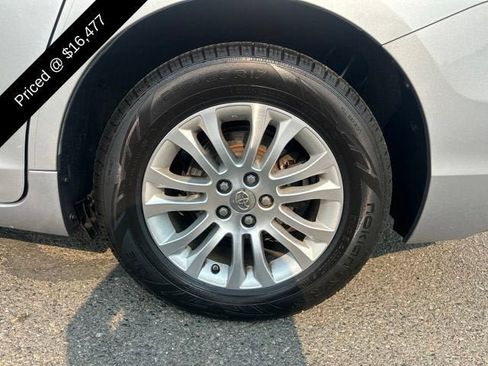 Used 2016 Toyota Sienna XLE FWD image 5