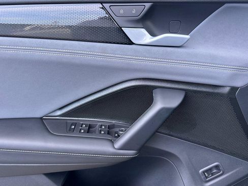 New 2026 Volkswagen Tiguan SE image 10