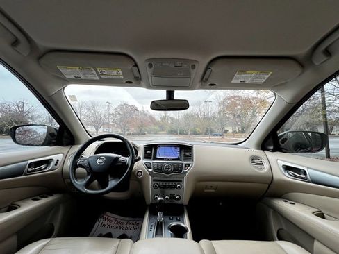 Used 2018 Nissan Pathfinder SL image 31