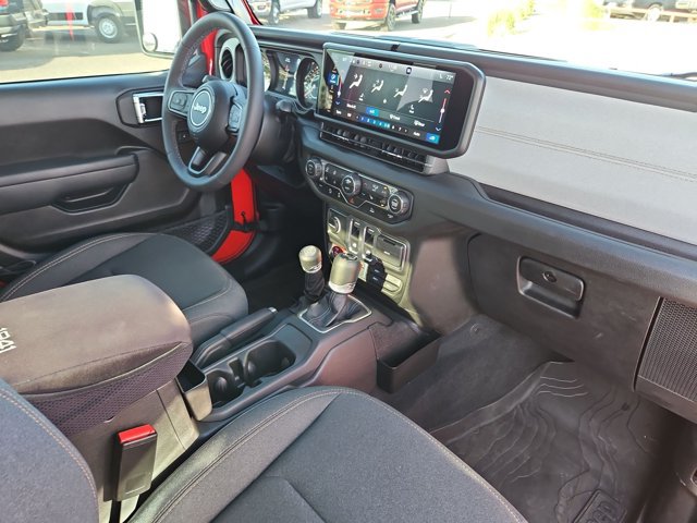 Certified 2025 Jeep Wrangler Sport AWD/4WD image 26