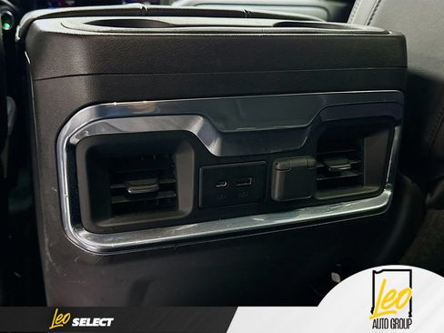 Used 2022 Chevrolet Silverado 3500 High Country w/ Technology Package AWD/4WD image 29
