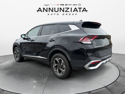 Certified 2025 Kia Sportage LX image 3