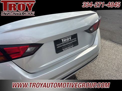 Used 2019 Nissan Altima 2.5 SV image 12