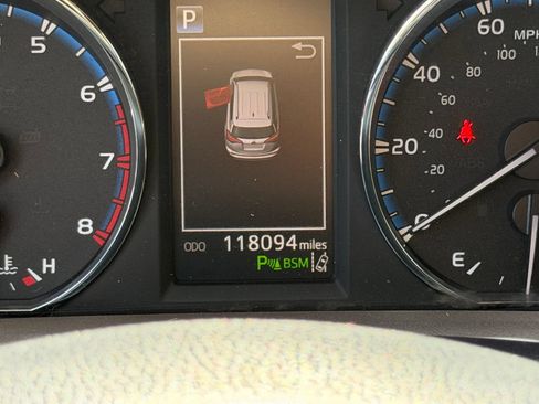 Used 2016 Toyota RAV4 Limited AWD/4WD image 22