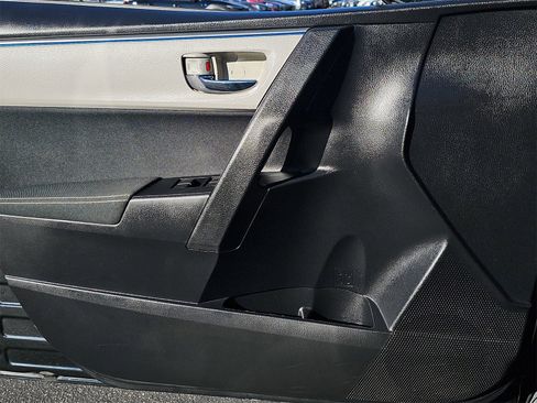 Used 2016 Toyota Corolla L image 26