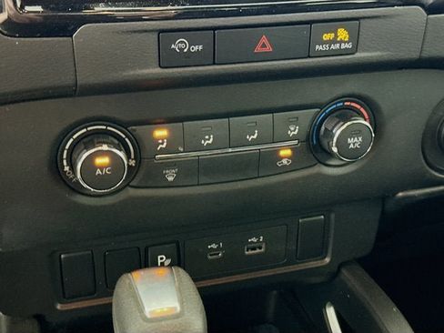 Used 2024 Nissan Frontier SV w/ Technology Package AWD/4WD image 15