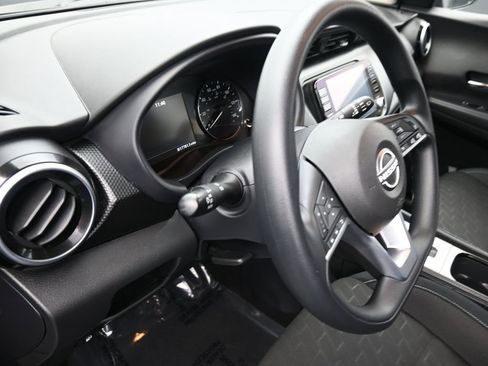 Used 2024 Nissan Kicks SV image 13