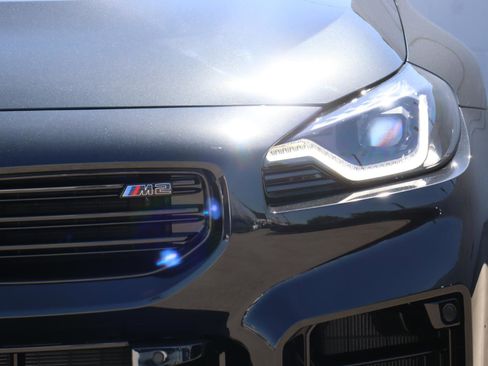 Used 2025 BMW M2 w/ Lighting Package image 4