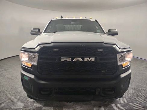 Used 2022 RAM 3500 Tradesman w/ Max Tow Package AWD/4WD image 2