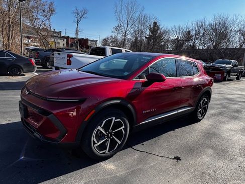 New 2026 Chevrolet Equinox EV LT w/ Comfort Package image 3