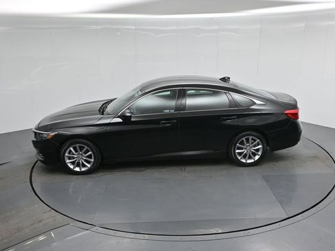 Used 2022 Honda Accord LX image 41