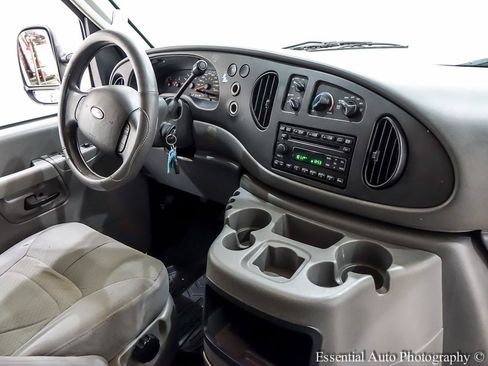 Used 2008 Ford E-350 and Econoline 350 Extended Wagon Super Duty RWD image 17