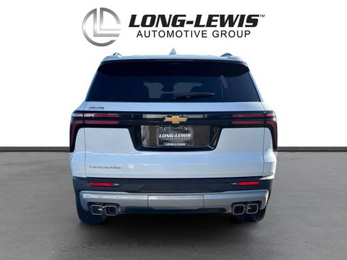 Used 2026 Chevrolet Traverse LT w/ Driver Confidence Package image 5