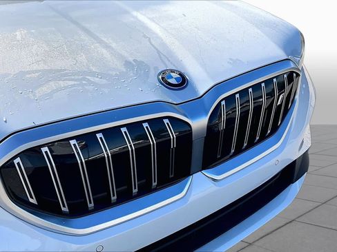 Certified 2024 BMW i5 eDrive40i w/ M Sport Package RWD image 31
