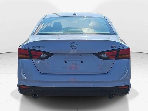 Used 2024 Nissan Altima 2.5 SR FWD image 7