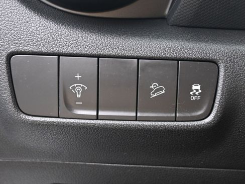 Used 2022 Hyundai Kona SEL FWD image 12