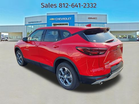 Used 2023 Chevrolet Blazer LT FWD image 5