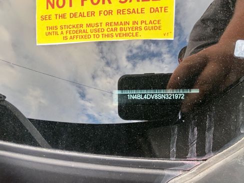 Used 2025 Nissan Altima 2.5 SV image 9