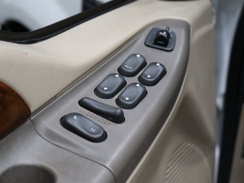 Used 2001 Ford F350 Lariat image 91