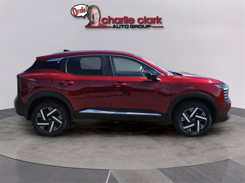 New 2026 Nissan Kicks SV image 7