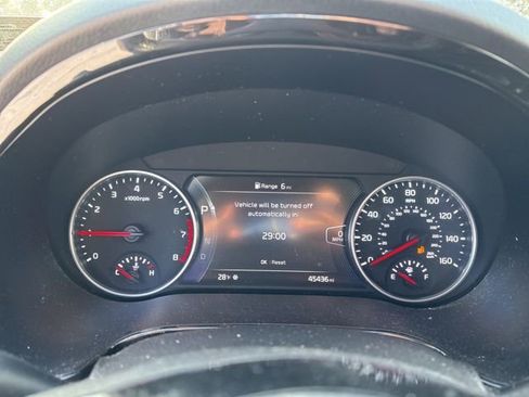 Certified 2021 Kia Seltos SX w/ SX Sunroof Package image 10