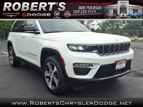 Certified 2023 Jeep Grand Cherokee Limited w/ Luxury Tech Group II AWD/4WD image 1