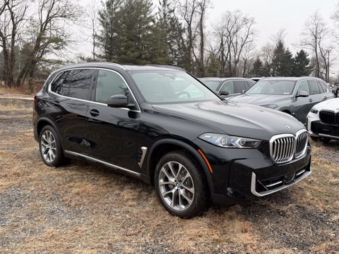 Used 2026 BMW X5 xDrive40i AWD/4WD image 3