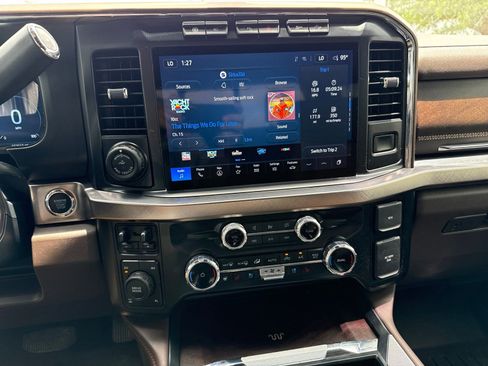 Used 2024 Ford F250 King Ranch w/ Chrome Package AWD/4WD image 19