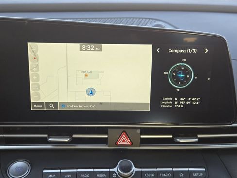 Certified 2024 Hyundai Elantra SEL FWD image 12