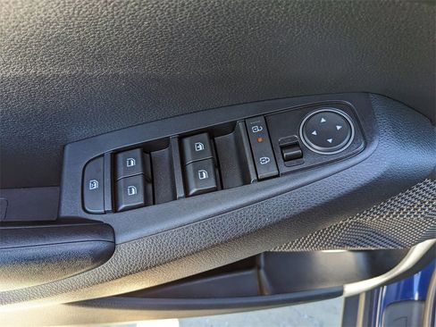 Certified 2025 Kia Seltos LX image 21