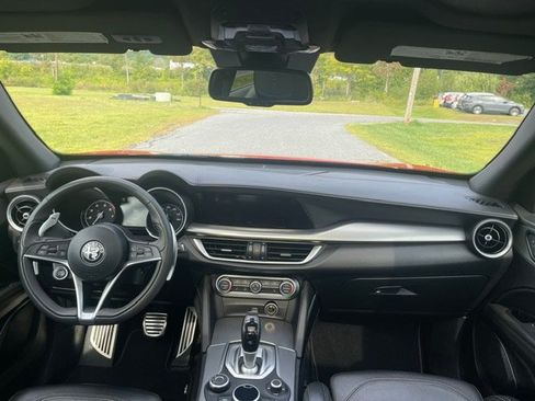Used 2019 Alfa Romeo Stelvio Ti Sport w/ Quick Order Package 22S Sport AWD/4WD image 9