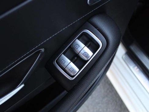 Used 2020 Mercedes-Benz S 450 Sedan image 25