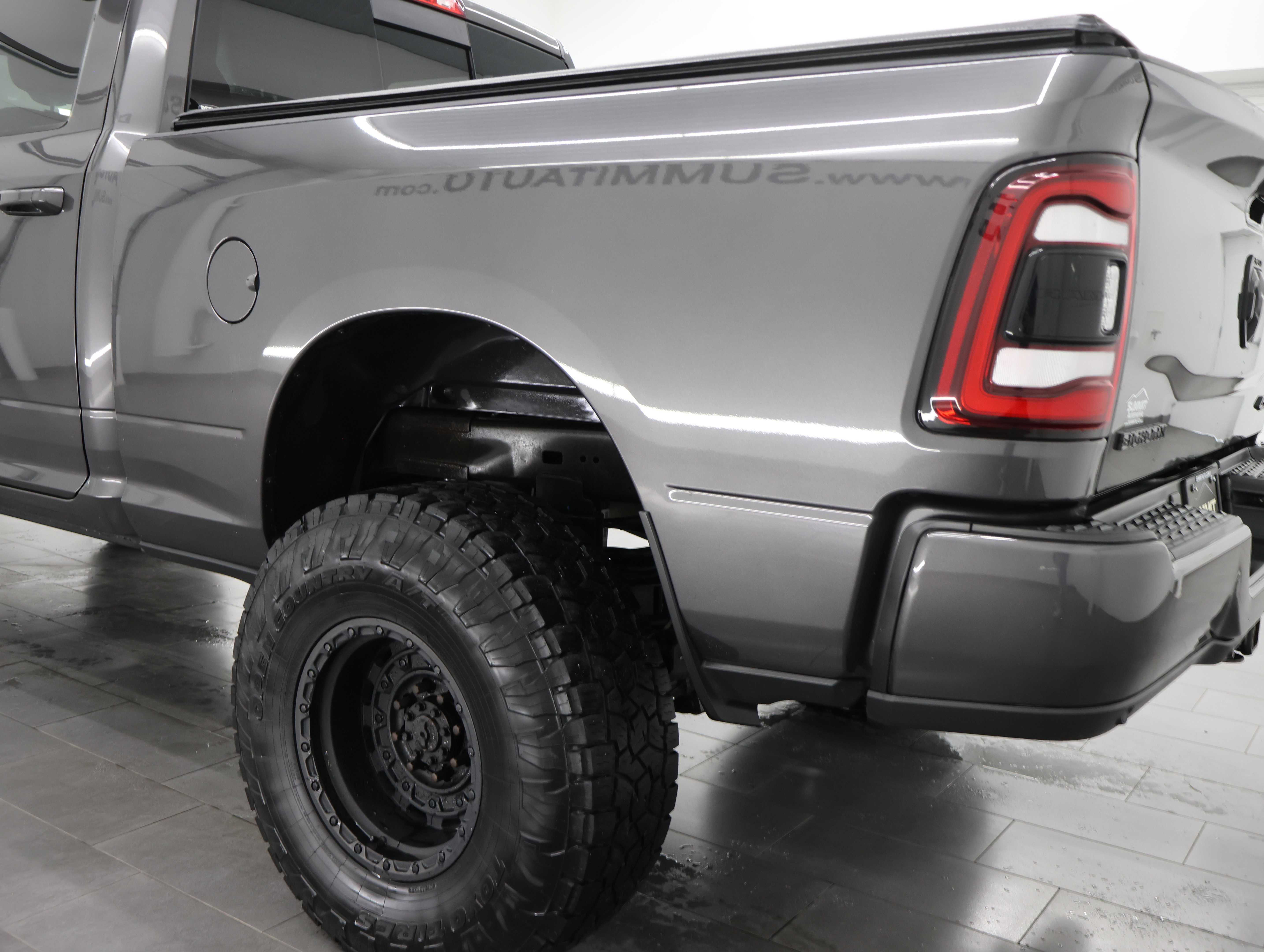Used 2022 RAM 2500 Big Horn w/ Level C Equiment Group AWD/4WD image 30