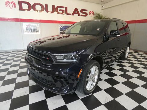 Used 2024 Dodge Durango GT image 1