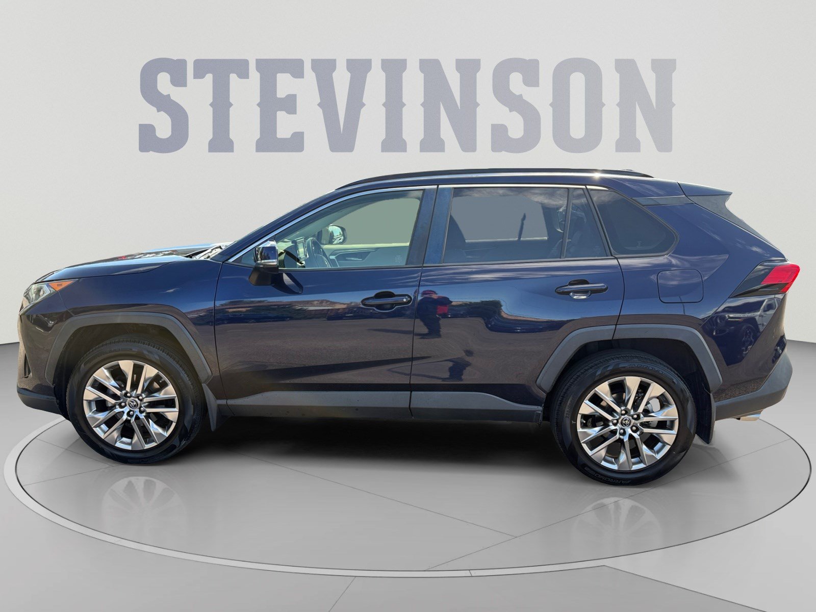 Used 2019 Toyota RAV4 XLE Premium w/ Cold Weather Package AWD/4WD image 2