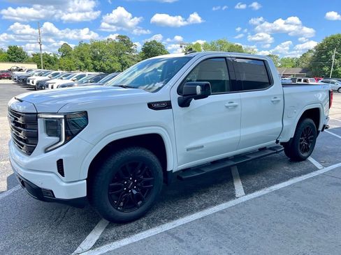 New 2026 GMC Sierra 1500 Elevation w/ Elevation Premium Package AWD/4WD image 17