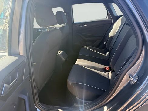 Used 2025 Volkswagen Jetta Sport image 13