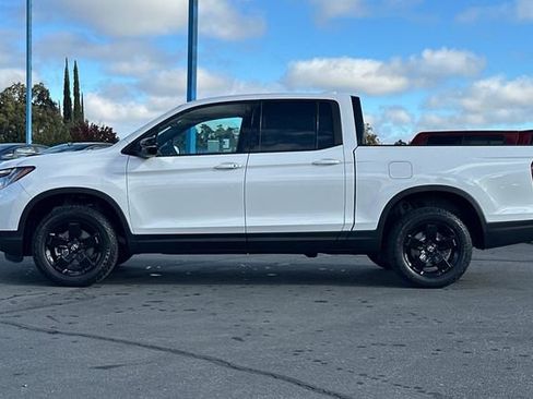 New 2026 Honda Ridgeline Black Edition image 7