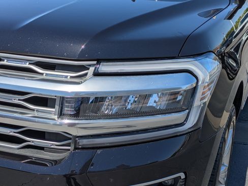 Used 2024 Ford Expedition Platinum AWD/4WD image 12