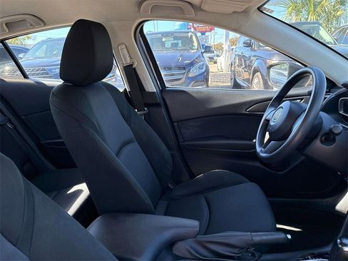 Used 2014 MAZDA MAZDA3 i SV image 13