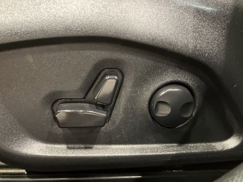 Used 2025 Jeep Compass Limited image 11