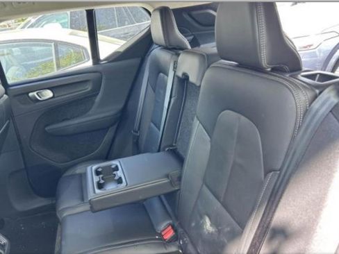 Used 2023 Volvo C40 P8 Recharge Ultimate AWD/4WD image 8