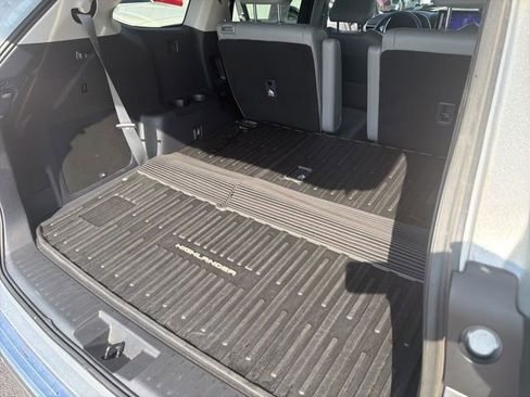 Used 2024 Toyota Highlander Platinum image 36