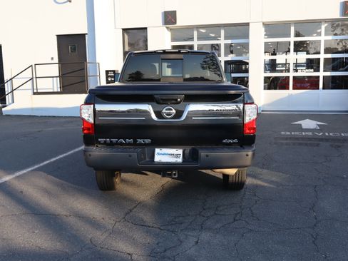 Used 2016 Nissan Titan Platinum Reserve AWD/4WD image 9