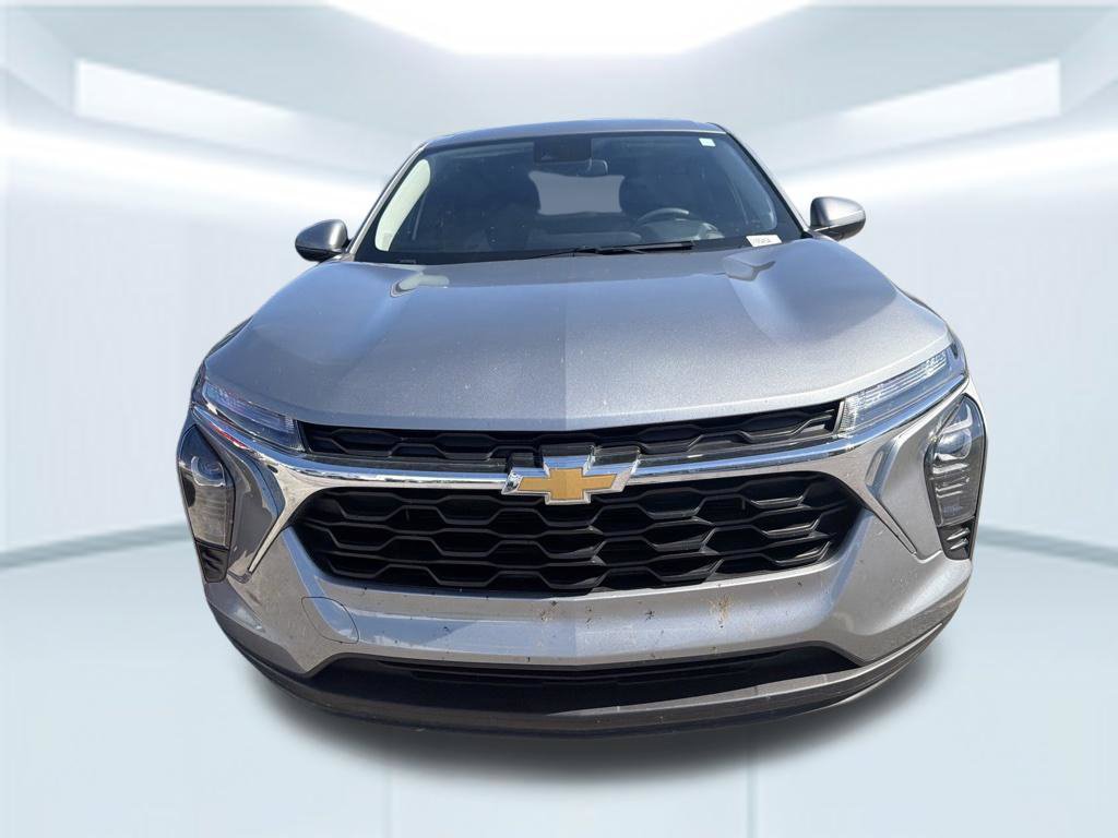 Used 2024 Chevrolet Trax LS w/ LS Convenience Package FWD image 7