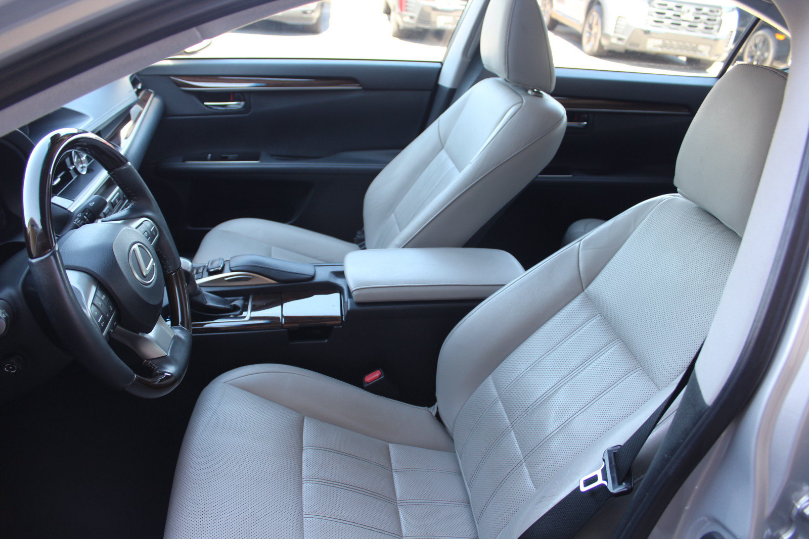 Used 2017 Lexus ES 350 w/ Luxury Package FWD image 24