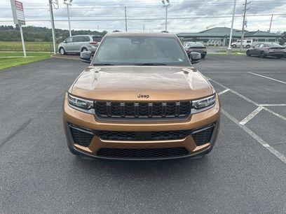 New 2027 Jeep Grand Cherokee Limited w/ Limited Altitude Package
