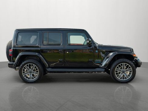 Used 2024 Jeep Wrangler High Altitude AWD/4WD image 8