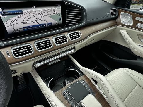 New 2026 Mercedes-Benz GLS 450 4MATIC image 31