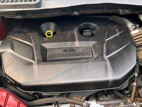 Used 2017 Ford Escape SE w/ SE Cold Weather Package FWD image 11